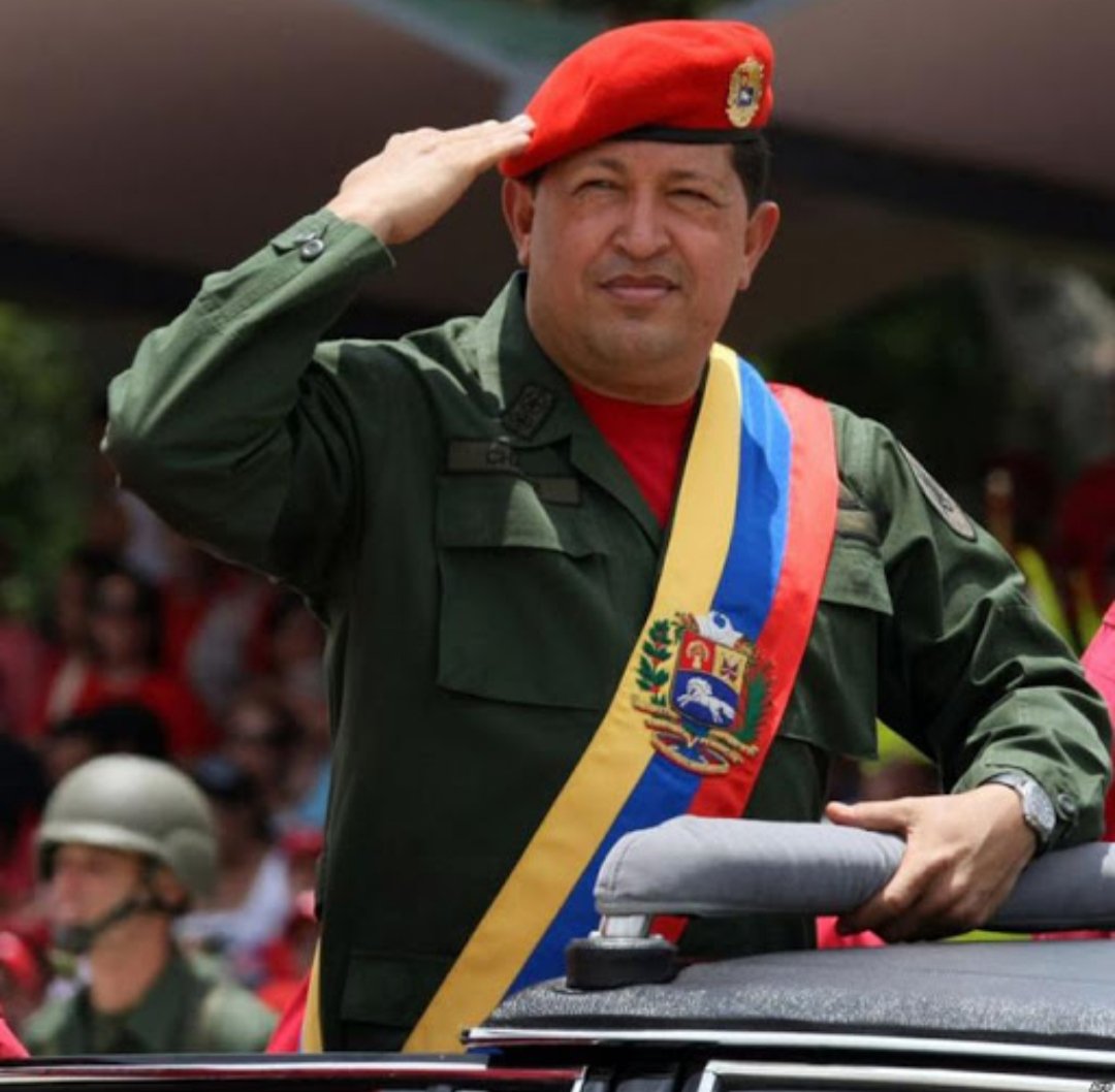 Alors qu'il vient d'expulser l'ambassadeur américain du Venezuela, Hugo Chávez donne un discours pour fêter ça, devant des partisans gonflés à bloc il lance au peuple américain : "Ici il y a un peuple digne ! Allez tous au diable ! Yankee de merde !"