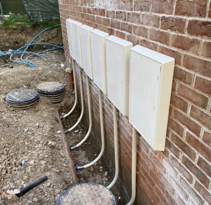 I’m such a nerd! Pictures from site today confirming 6 installs completed for a block of flats and now to get the meters fitted! 👷🏻‍♂️👷🏻‍♂️👷🏻‍♂️🏠🏠🏠 If anyone needs energy connections or meters for new builds and developments, I’d love to help! #utilities #Property #development