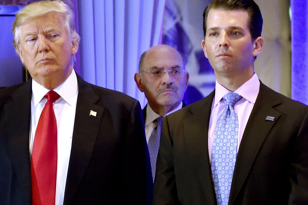 davidjoachim's tweet photo. 🚨 EXCLUSIVE: NY AG Letitia James has obtained financial records from the family of Trump Org CFO Allen Weisselberg that could provide further insights into the company's operations and tax strategies, @CalebMelby reports

https://t.co/B41rtv4r6k @business https://t.co/Rqtq0A6e4t