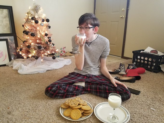 Chrismas date! https://t.co/sVjGA9t64m