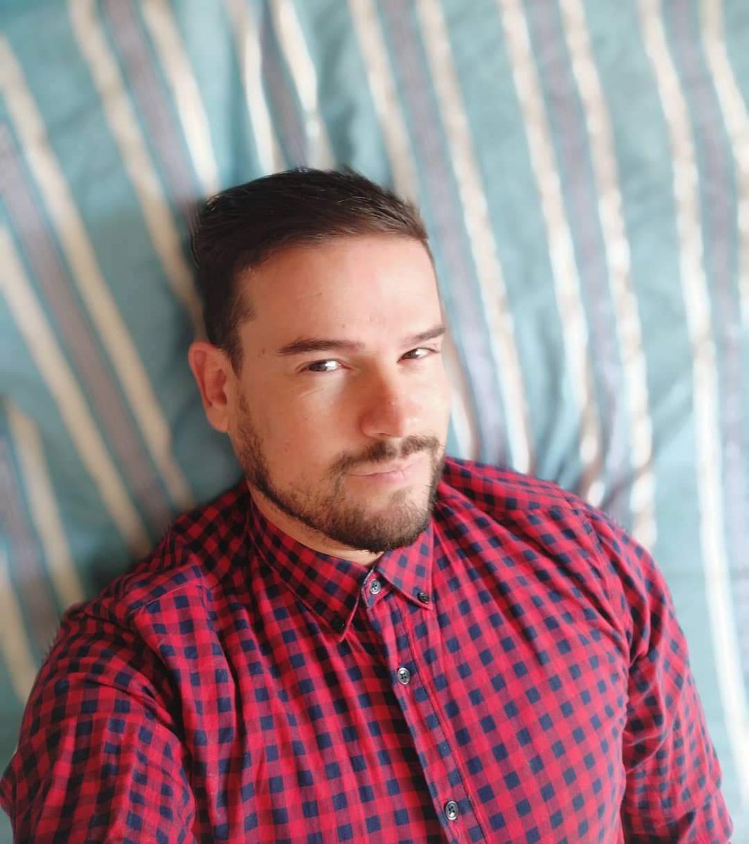 FansRaulFuentes's tweet photo. Yo confío. Y así me pasa...
Pero sonrío. Y se me pasa.
#Poeta #😆 #20Aniversario #Music #20Años #Musica #Pic #Tumbado #InstaYo #MenStyle #Camisa #PensandoEnTi #Barba #Yo #Me #I #Jueves #Otoño #Poema #Risas #SueñoSuBoca #Prohibida #AsDeCorazones #ContigoSoñando @Raulcantante https://t.co/lLDHg41iCT