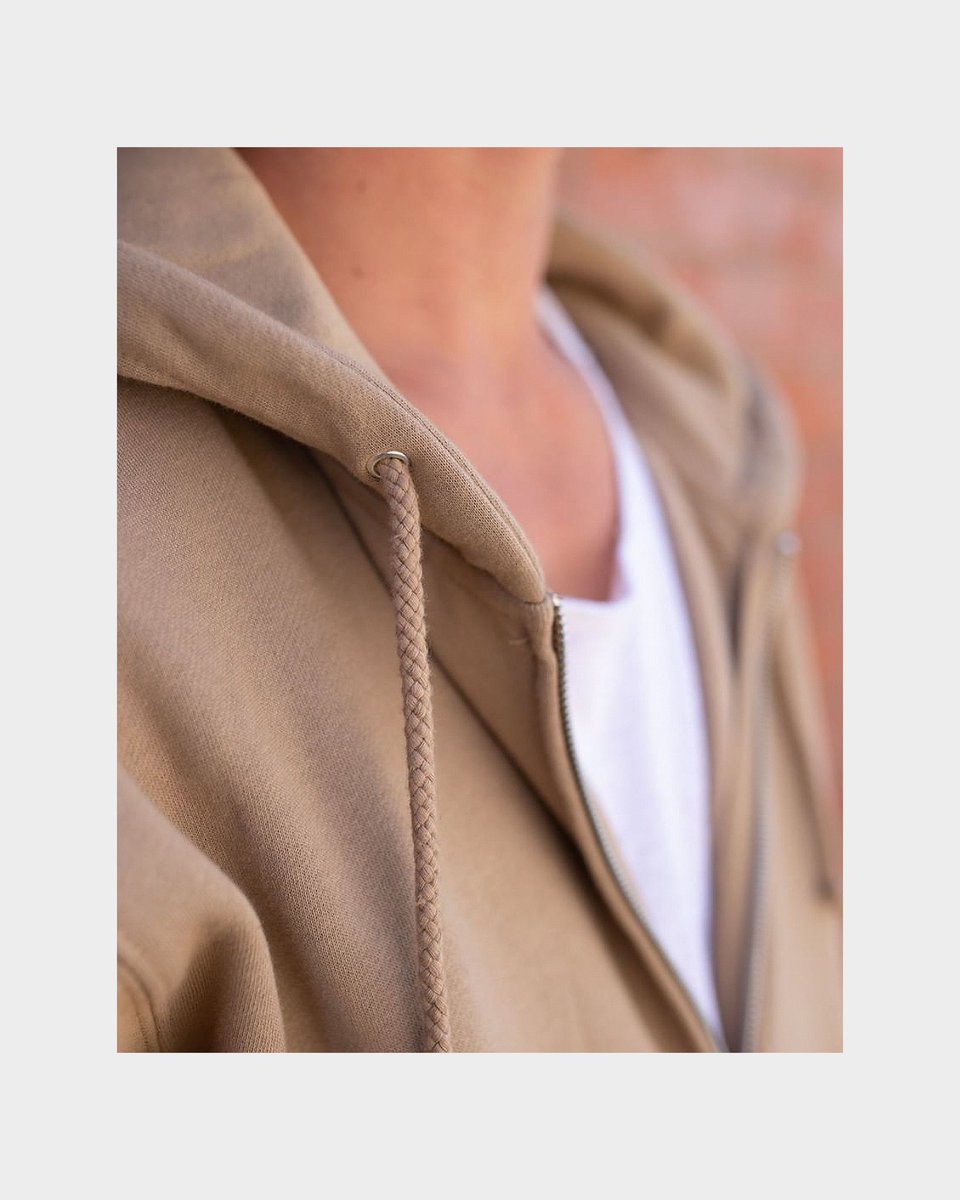 apparelgraphics's tweet image. Neutral earth tones.