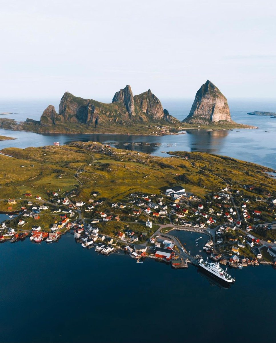 Earth Pics tweet media