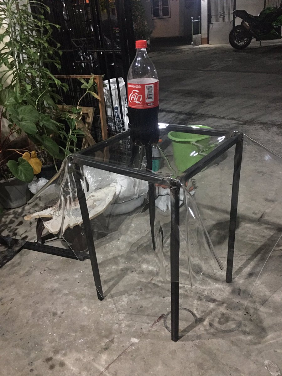 suckartstudent's tweet image. I made this myself!! It’s an acrylic table. I chose the steel then welded it and then bend the acrylic sheet with blowtorch. So proud of my work!! #diytable #DIY #Table
