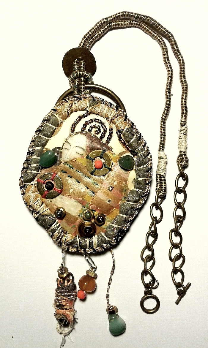 MAIDESTREASURIE's tweet photo. Klimt Art Necklace....Maide Jewellery
#Klimt#Art#Jewellery#Necklace#Unique#Handmade https://t.co/js3QEAV7c4