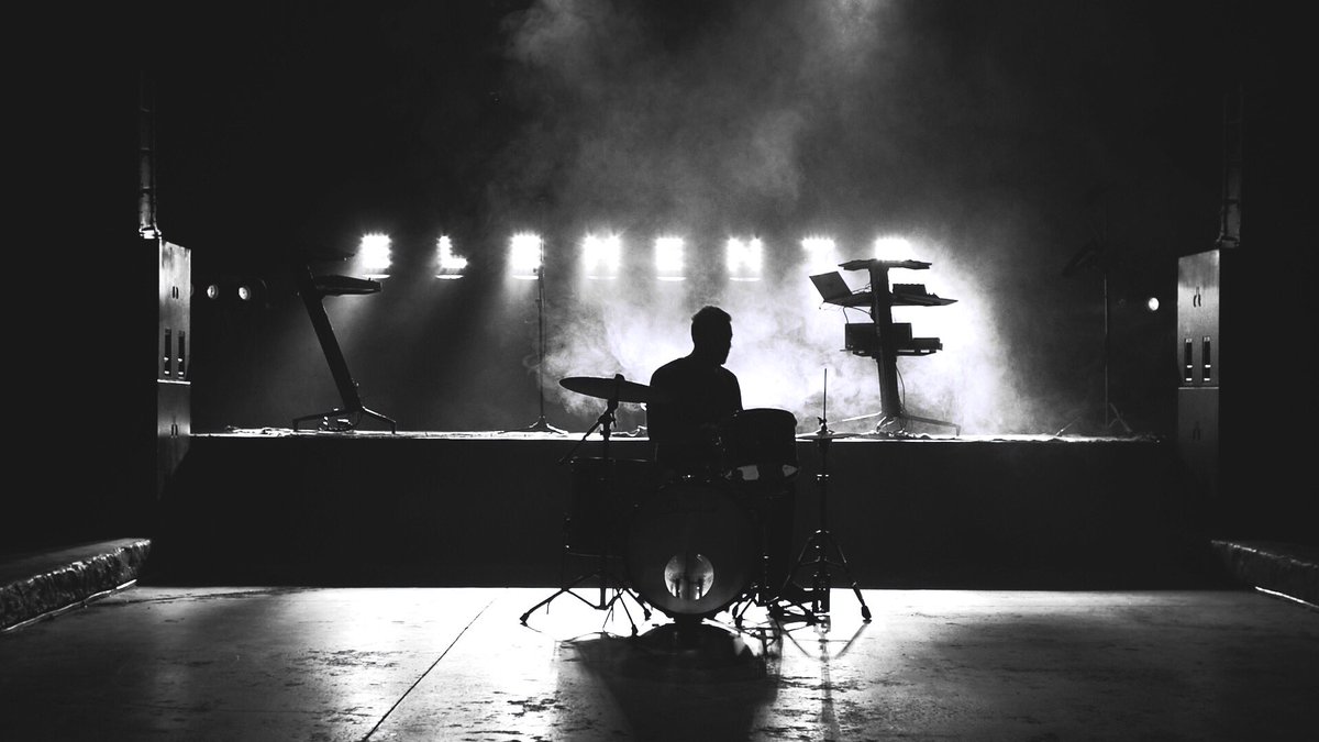 Tá no ar o videoclipe da música que dá nome ao nosso álbum ELEMENTS 👉 youtu.be/0JtECvFSLM0 <a href="/doclabel/">D.O.C. Records</a> <a href="/umusicbrasil/">Universal Music Brasil</a> <a href="/vevo_brasil/">Vevo Brasil</a>