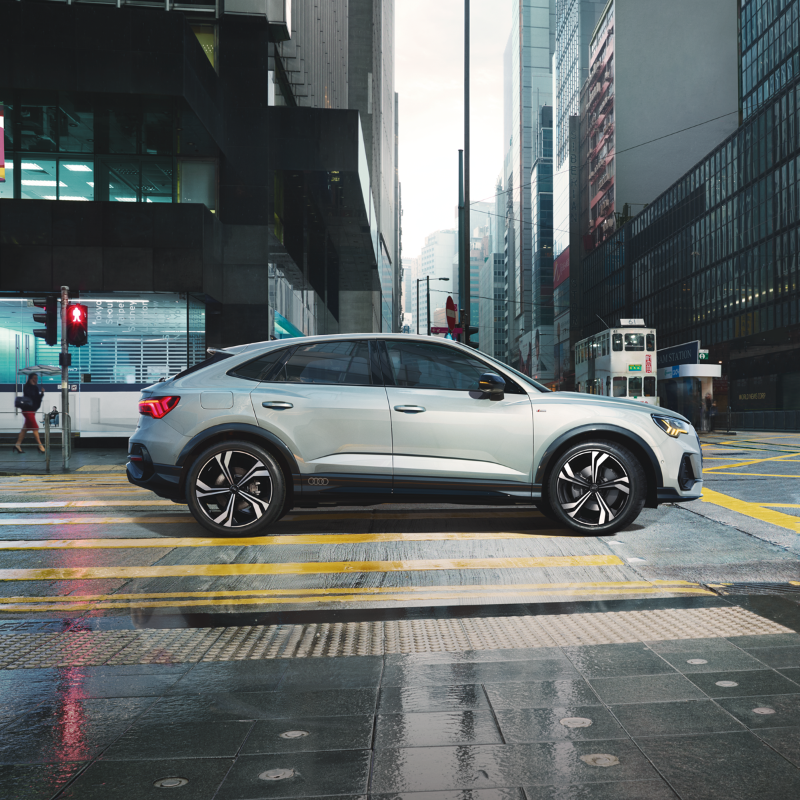audispain's tweet photo. Puedes esperar a que algún día llegue el momento perfecto para tener ese Audi con el que siempre has soñado. O puedes hacer que ese día sea hoy. #AudiQ3Sportback por 320€ al mes con Easy Renting cancelable a partir de 12 meses sin penalización.