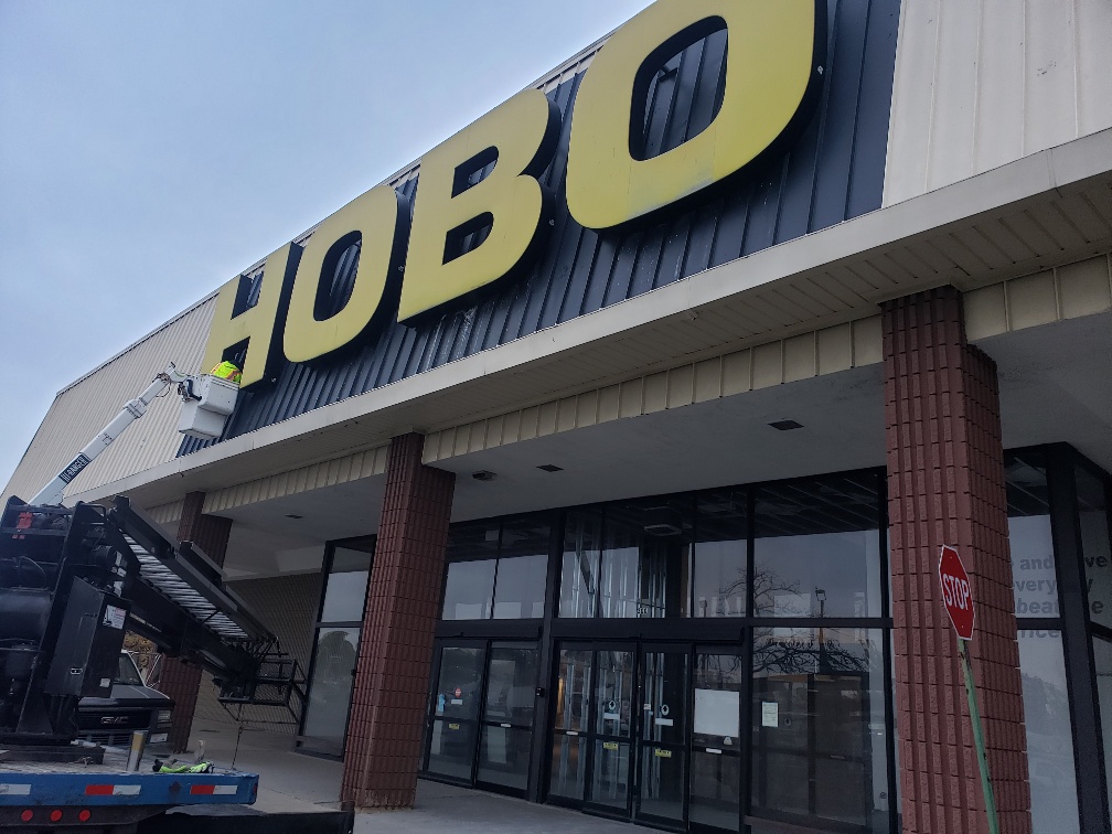 VitalSignsUSA's tweet image. Vital Signs helps with building sign removal for construction companies! Check out this sign removal we did in Villa Park for Sterling Renaissance Construction Services! #BuildingSignRemoval #SignRemoval #BuildingSignRemovalforGCs #VillaPark #ChicagoIL bit.ly/38DQA8u