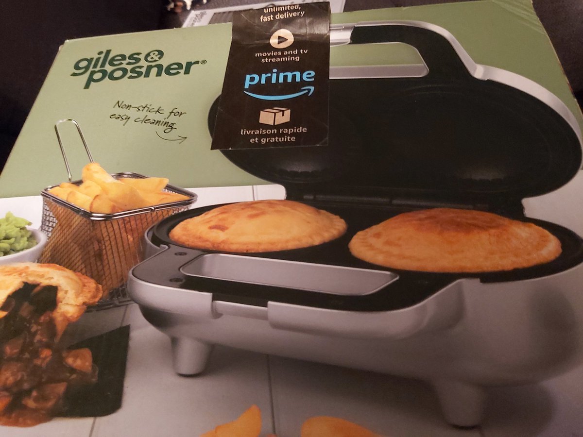 WilmaLie1's tweet image. Made pot pies in my #piemaker ! Turn out pretty good!!🥮🧅🥦🥕