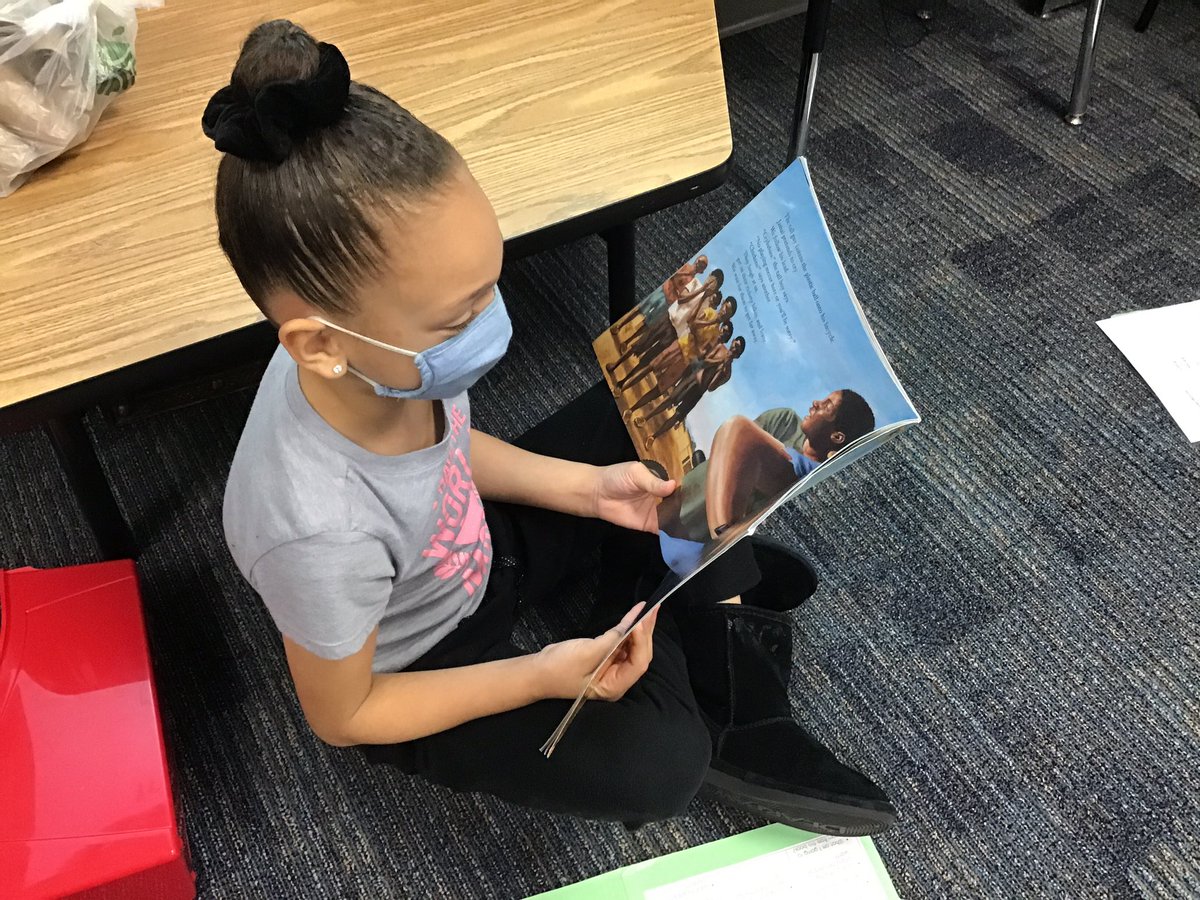 FES Library tweet media