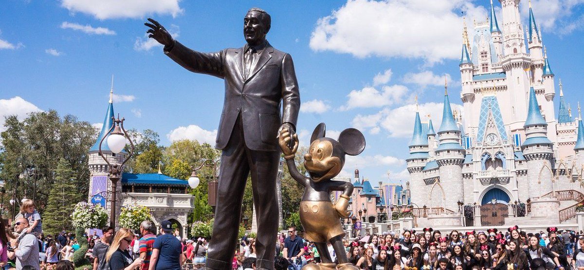 🇺🇸 How about planning your next big trip to Disney? Check out our suggested 6-day itinerary on Tripify. 
🇧🇷 Que tal planejar sua próxima grande viagem para a Disney? Confira nossa sugestão de roteiro de 6 dias no Tripify.
buff.ly/32DO2Dq
#TravelTip #dicaDeViagem