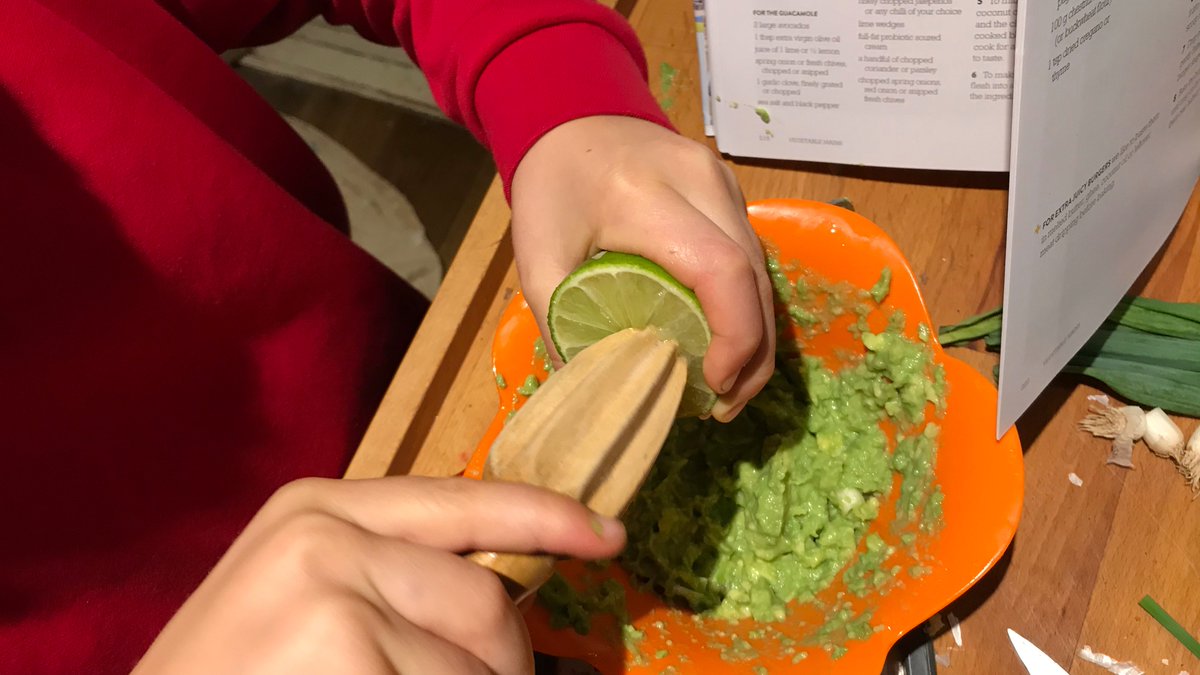 WestdenePS's tweet photo. Anybody fancy Mexican burritos for dinner? Look at these which were showcased as part of our World Gastrono-me day! Delicious!😋😋🇲🇽#eattheworld #creativity #harvest #learningbenefits https://t.co/rPyxq10rA6