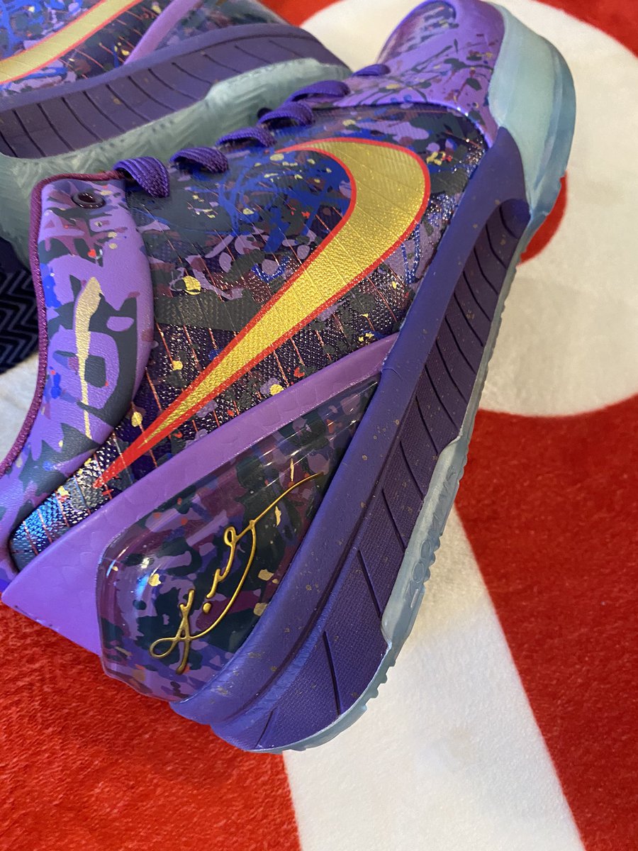 Overratedplug's tweet image. Nike Kobe 4 Prelude Finals MVP 🔥📦

#OverRated | Discount Available
