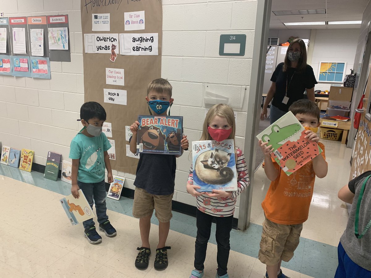 CissiKale's tweet photo. It’s rocking @duewest_es in kindergarten-book checkout,small group instruction, STEM lessons-business as usual here. 💙💚🌈 Purposeful instruction remains the priority.  @dw_commons @Claire1Farrell @CobbSchools @AMMorris123 https://t.co/mC7mJelKyk
