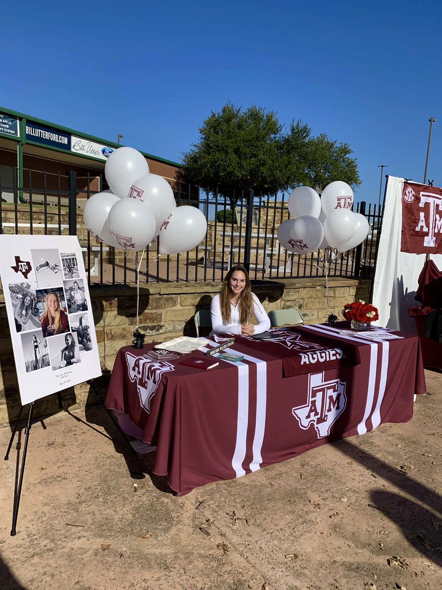 ReganRuffner's tweet photo. Thank you to everyone who made signing day one of the best days of my life! I am so excited to be an official Aggie! Gig’ em👍🏼 #Classof2025 https://t.co/avuRxEICZp