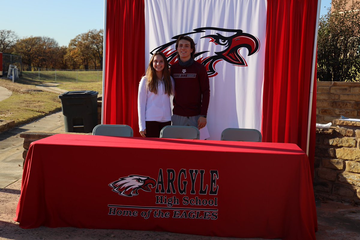 ReganRuffner's tweet photo. Thank you to everyone who made signing day one of the best days of my life! I am so excited to be an official Aggie! Gig’ em👍🏼 #Classof2025 https://t.co/avuRxEICZp