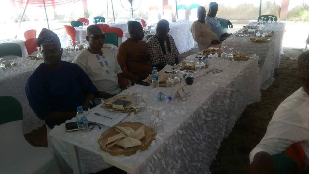 Hon_KO_FCA's tweet photo. Ekiti State PDP chairman, Kehinde Odebunmi ,Former PDP National Vice chairman SW chief Bode George, Ondo state PDP governorship candidate @TayoJegedeSAN ,Hon. Adeola Ogunrinde,Oluomo Dokun Bolarinwa,others at @OfficialPDPNig SW zonal meeting today at government House agodi ibadan https://t.co/I15fBKJYlA