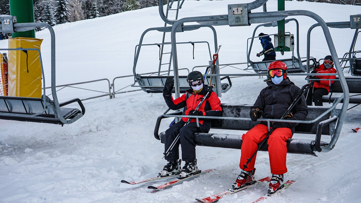 ❄️IT'S OFFICIAL - WE ARE OPEN!❄️

Welcome to the 2020-21 Season at Snow Valley Ski Club! Greg and Val are the riders of this year's First Chair! We can't wait to see you all this season; it may be different, but our mission to Make Winter Fun remains the same! ⛷️🏂