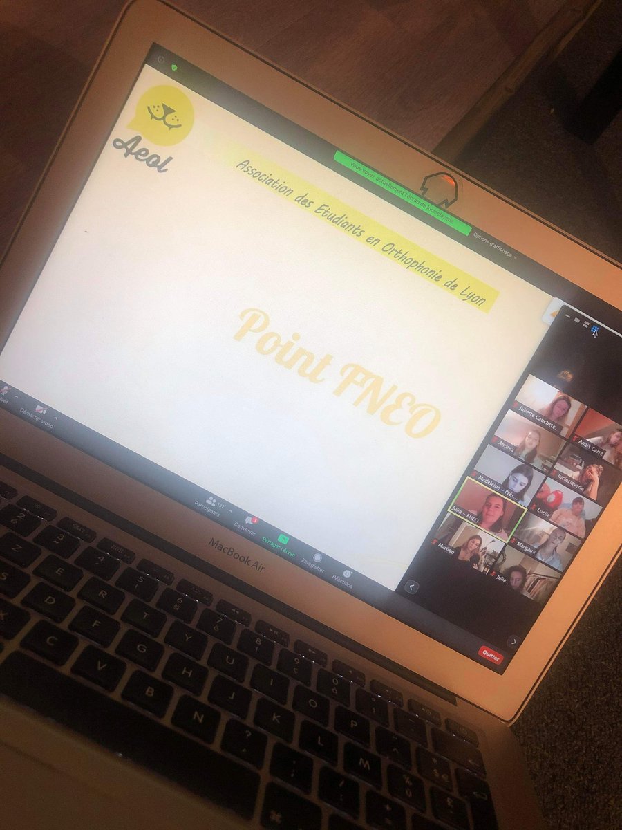 JulieLaurent__'s tweet photo. @La_FNEO était présente hier soir à l'assemblée générale de passation de @AEOL_ !
Félicitations à @MadeleineGAELIS, @Estelle_FNEO et leur bureau pour ce mandat et je souhaite beaucoup de réussite au bureau 2020-2021, j'ai hâte de travailler avec vous ! 😊 https://t.co/p6zseZfJHZ