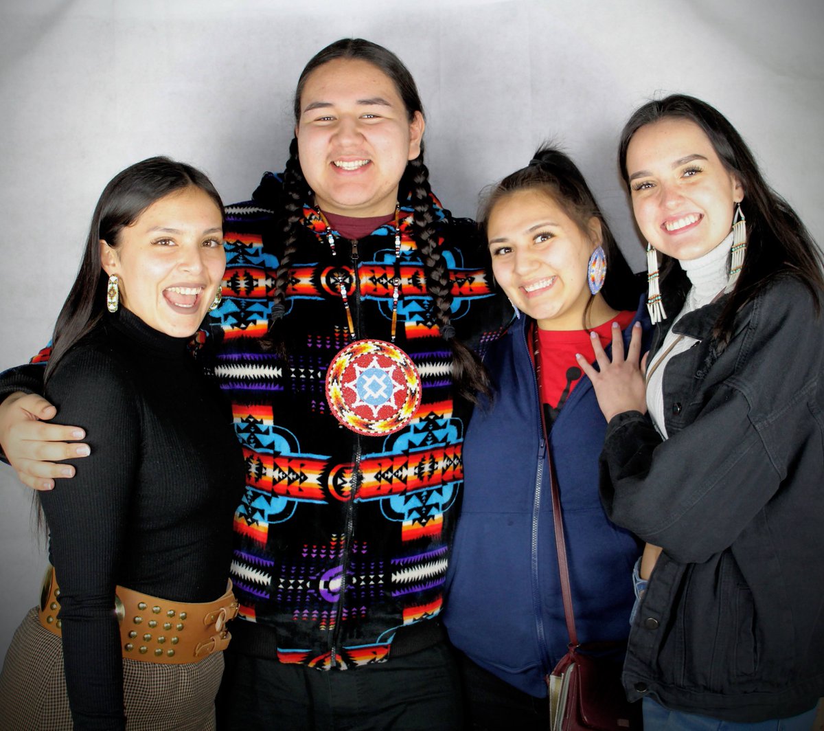 SpencerMuseum's tweet image. Stop by the Spencer today from 6-7PM for an outdoor slideshow celebrating #NativeAmericanHeritageMonth! We'll feature art by Native artists in our collection and portraits of our local Native community by Mona Cliff. Please wear a mask. @ku_fnsa @kulibraries @HaskellU @KU_OMA