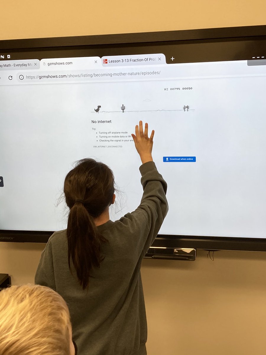 cccgrade5's tweet photo. No internet, no problem! We took a break to learn about dinosaurs and their amazing jumping ability! 🦖🌵 https://t.co/haZbQipVi2