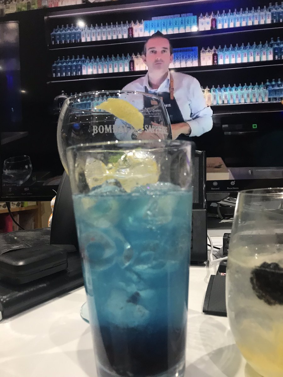 Jimboban's tweet photo. @homeofbombay #laverstokelive #bombayblue gin tasting session! https://t.co/EewuybVxdT