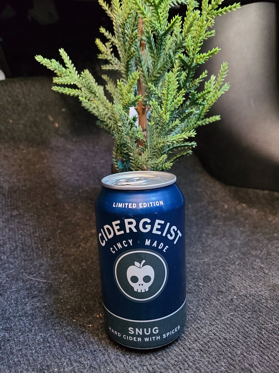RhinegeistAli's tweet image. All things delicious and cozy are headed your way! @rhinegeist #Snug is available starting today in #PGH! Look for it in distributors, bars and bottles hops! #cidergeist #CANyoudigit #tistheseason #cincymade