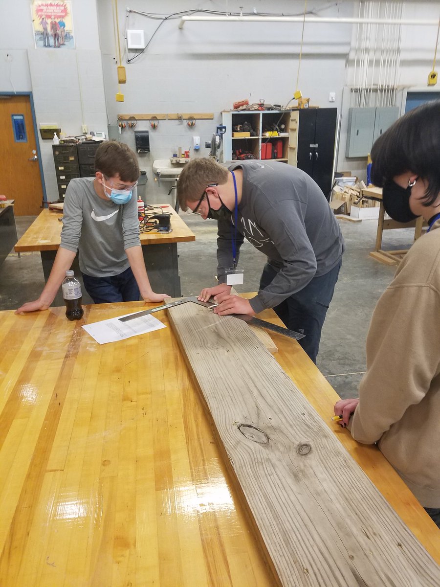 GeometryIn's tweet photo. Learning how to layout stairs and build them in GIC today. #ahstrojanfam https://t.co/h5ocwMq14e