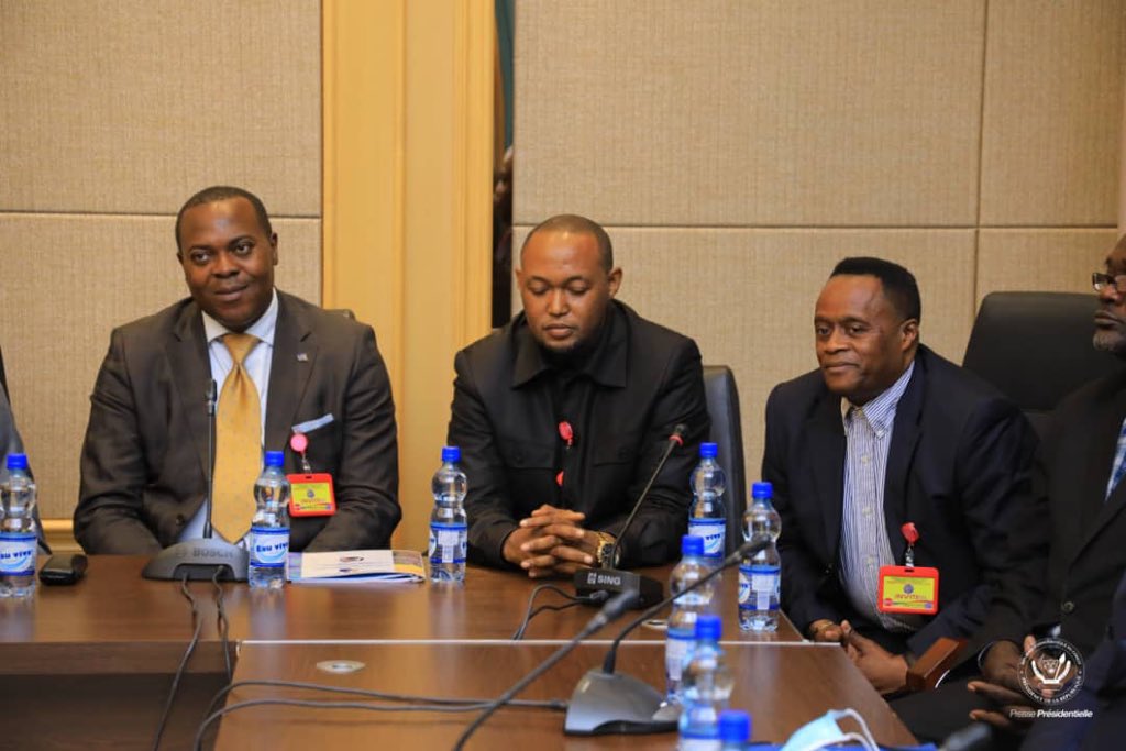Presidence_RDC's tweet photo. #RDC 12.11.2020|#PalaisdelaNation
Consultations présidentielles 
Le Chef de l'État, Félix-Antoine Tshisekedi Tshilombo s'est entretenu avec les membres de l’Union de la Diaspora. https://t.co/UuX7MQzxnt