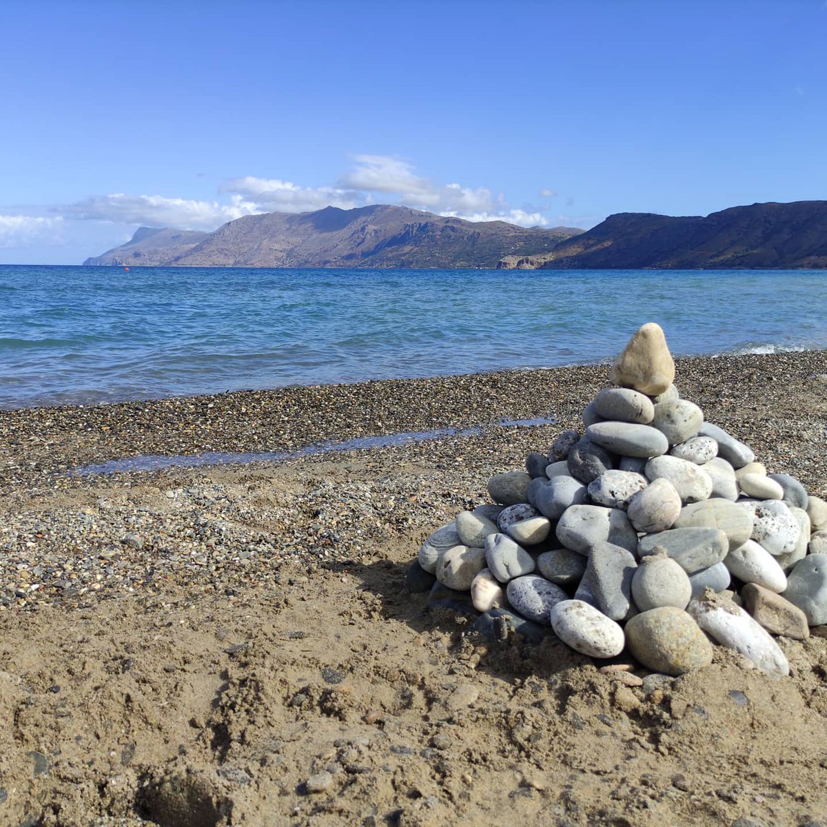 ArthWild's tweet photo. They were here 👽👽👽 the pyramids builders...

Beach in between #kissamos and #drapanias on #Crete.

I guess because of restricted travels globally and October being the end of the tourist season in Greece (?), I was able to enjoy 25 or so degrees temperatures. https://t.co/rSEFj2AgiF