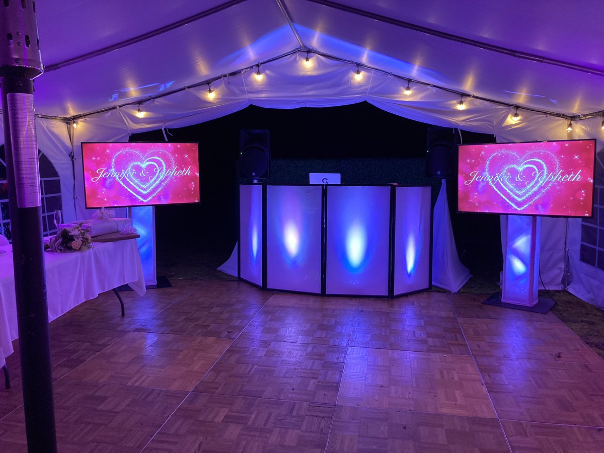 Deejay_Sway's tweet photo. Missed #weddingwednesday but still have to shout out my amazing newlyweds from last weekend. Congratulations Jenny and Jay...thanks for having me join in your big day! 👰 🤵 🎉 
#2020cantstopus #2020wedding 

#marylandwedding #marylandweddingdj #dmvwedding #dmvweddingdj #djsway https://t.co/jO9ve8Lgch