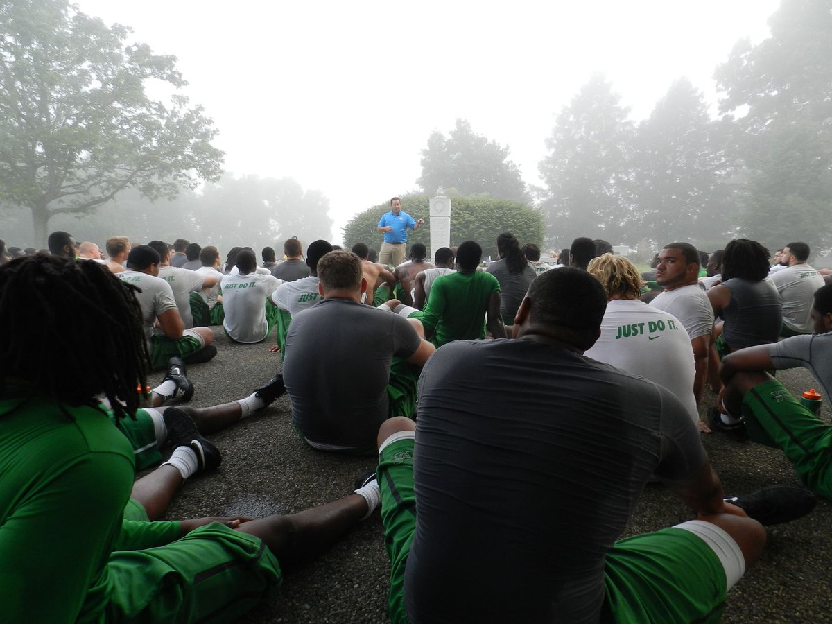 HerdZone's tweet photo. STORY: @KeithMorehouse chose to stay in Huntington and keep his father's legacy alive. A story on a father, son and the unique relationship between a sportscaster and @HerdFB

By @chuckmcgill 

READ: https://t.co/3BJYIP52Yr

#WeAreMarshall x #RiseAsOne https://t.co/dNyGWKsN9z