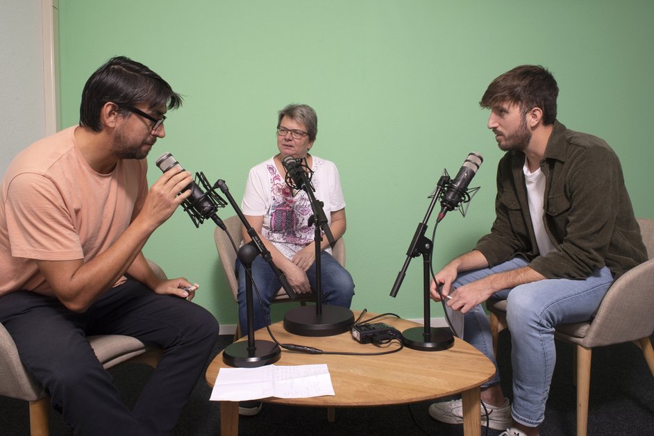 Lalib_hockey's tweet photo. Que penser du classement de #Gottéron? Mauro #Jörg, la bonne pioche? Viktor #Stålberg s'est-il rendu incontournable? Qu'en pensez-vous? Faites-vous un avis en écoutant notre #podcast. https://t.co/b8l4WhEdKd https://t.co/FG5o202j08
