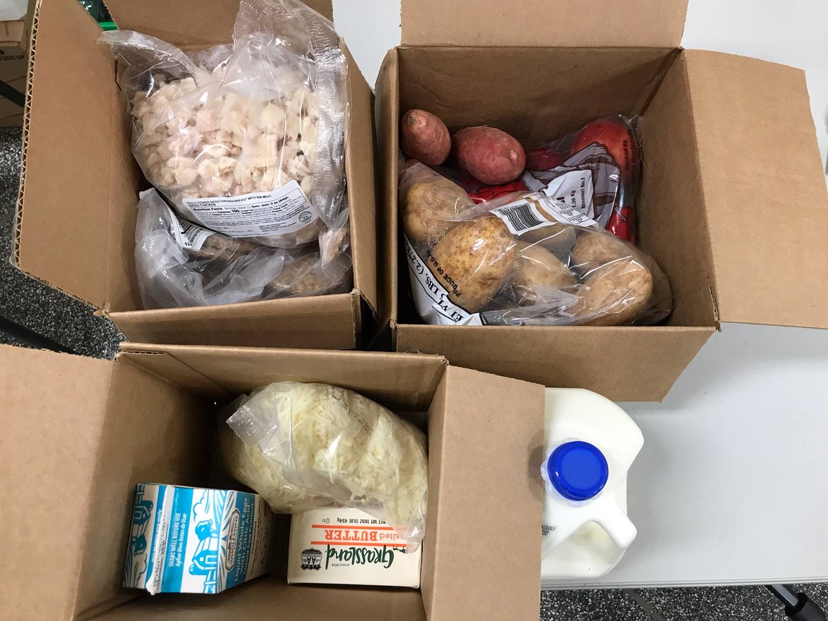 clrliaison's tweet photo. NOTICE: Fresh food distribution TOMORROW at 9 at the SWCC (6401 Baseline Rd). El distribución de alimentos frescos es MAÑANA a las 9 en el Centro Comunitario de Suroeste. https://t.co/rryTl1toKt