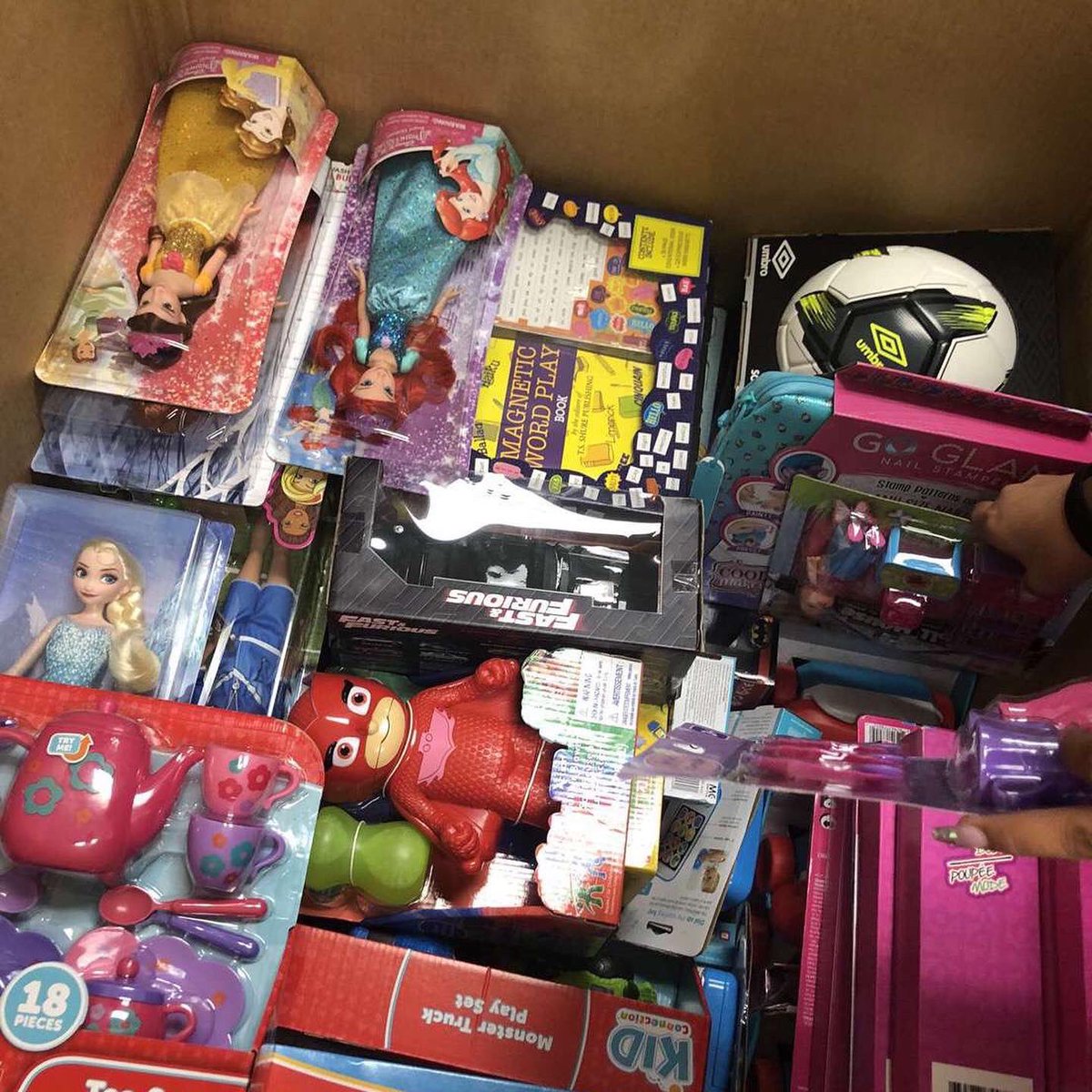 1_LIA_tribe's tweet photo. Thank you to all the people who helped us with our goal to collect toys for kids at Guatemala. All member of @1_LIA_tribe are thankful to you.🙏🏻🙏🏻🙏🏻
@latinosinacti0n ❤️❤️❤️ https://t.co/8wN7tNVPaE