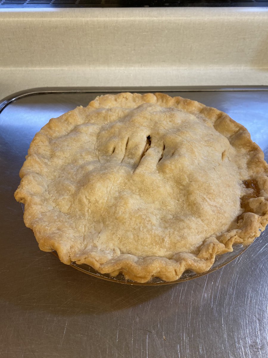 aberryfinn's tweet image. Virtual pastry day in Culinary I.  Here’s the apple pie I demonstrated.  Share your pie with me #LHSCulinary #whyledyardschools