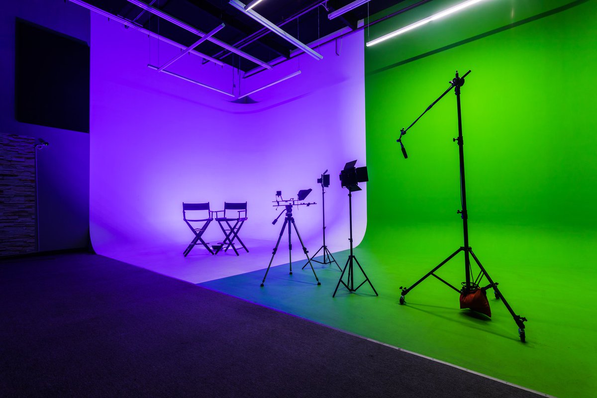 PDMFilmStudios's tweet photo. "FOR SALE"‼️ PROFESSIONAL FILM/PHOTOGRAPHY STUDIO in Upland, California. Call Gary at (909) 573-7565 #ForSale #PhotoStudio #FilmStudio #UplandCA #SOCAL #ProfessionalStudio #Greenscreen #SALE https://t.co/6oa1HeDbeN