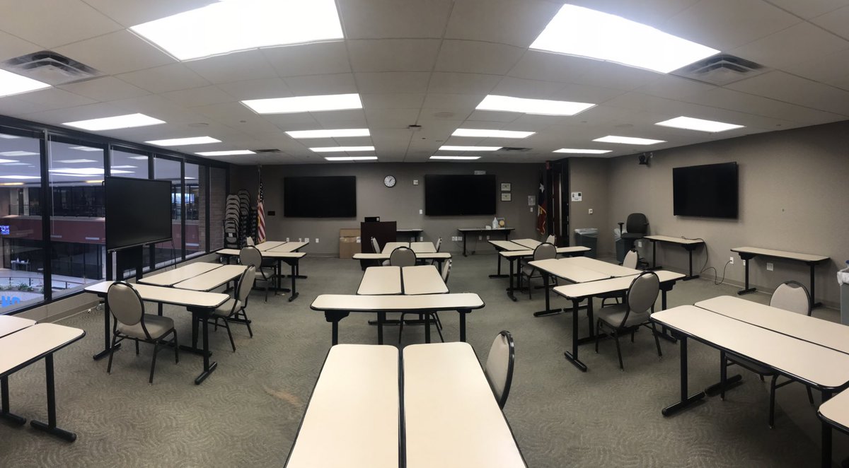 IISDTechService's tweet photo. We are so thankful that our 2 main training rooms have received a much needed upgrade!! 🎉🎉🎉 We can’t wait until we have in person trainings again, so everyone can enjoy them!! #IISDThankfulThursday https://t.co/AtDnA1ztsn