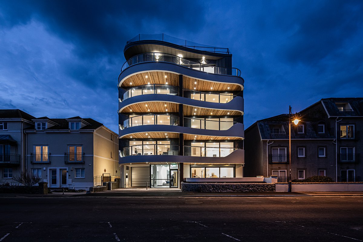 MMPropAwards's tweet photo. 🗣️| #MMPropAwards Judges on Seaton Beach, on the seafront at Seaton in Devon

"The judges commented on the high specification of the internal finish. It really is a marriage of quality, comfort and design." https://t.co/EYomsQV4cr