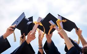 soyasesormetodo's tweet photo. Aunque la etapa #universitaria es irrepetible y muchas veces necesaria, puede que tengas entre tus planes #graduarte antes de tiempo. Puedes obtener tu #título con mucho tiempo de antelación aplicando las #estrategias que te da #soyasesormetodologico. https://t.co/cCTnY7i2z5