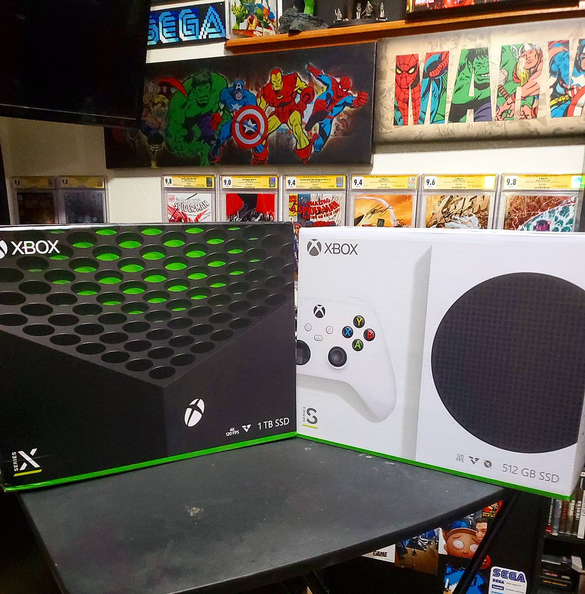 CraigPerales's tweet photo. #xboxseriesx & #xboxseriess side by side. The X really isn't that big but when you compare it to the S wow. They really made a compact console
#dayone #microsoft #xboxgamepass #xboxone #new #newrelease #electronics #console #lastcallgaming #newstyle #nextgen #nextgeneration https://t.co/GGeCooMYXr