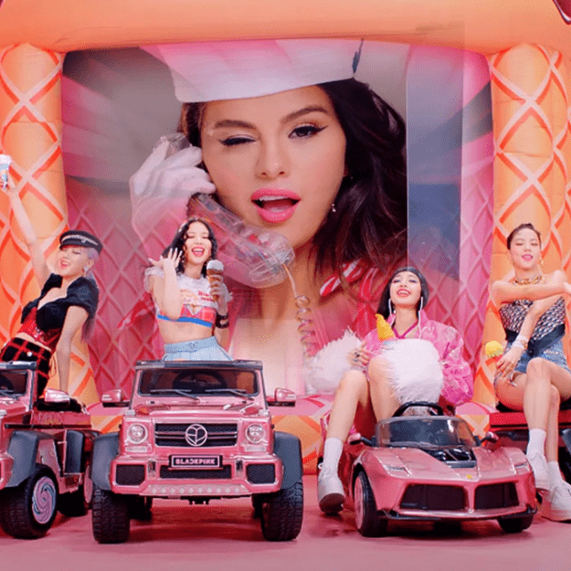MTVLA's tweet photo. 🚨 EN #MTVTop20ConDhasia TÚ ELIGES AL PRIMER LUGAR 🚨
Prapárate para votar por tu favorito: BTS con Dynamite o BLACKPINK y Selena Gomez con Ice Cream. Mira los resultados en vivo MAÑANA a las 8PM MX/ 9PM CO por MTV, Facebook y YouTube 😱 https://t.co/R0lbzQMk1x