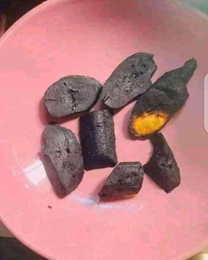 Dcoyhoncho's tweet image. You come my house burn Dodo for me, con dey claim “i like my Plantain Burnt”.  Your canada Passport go burn.  #heartbreakstories  #SoCrazy #basedonwhat #