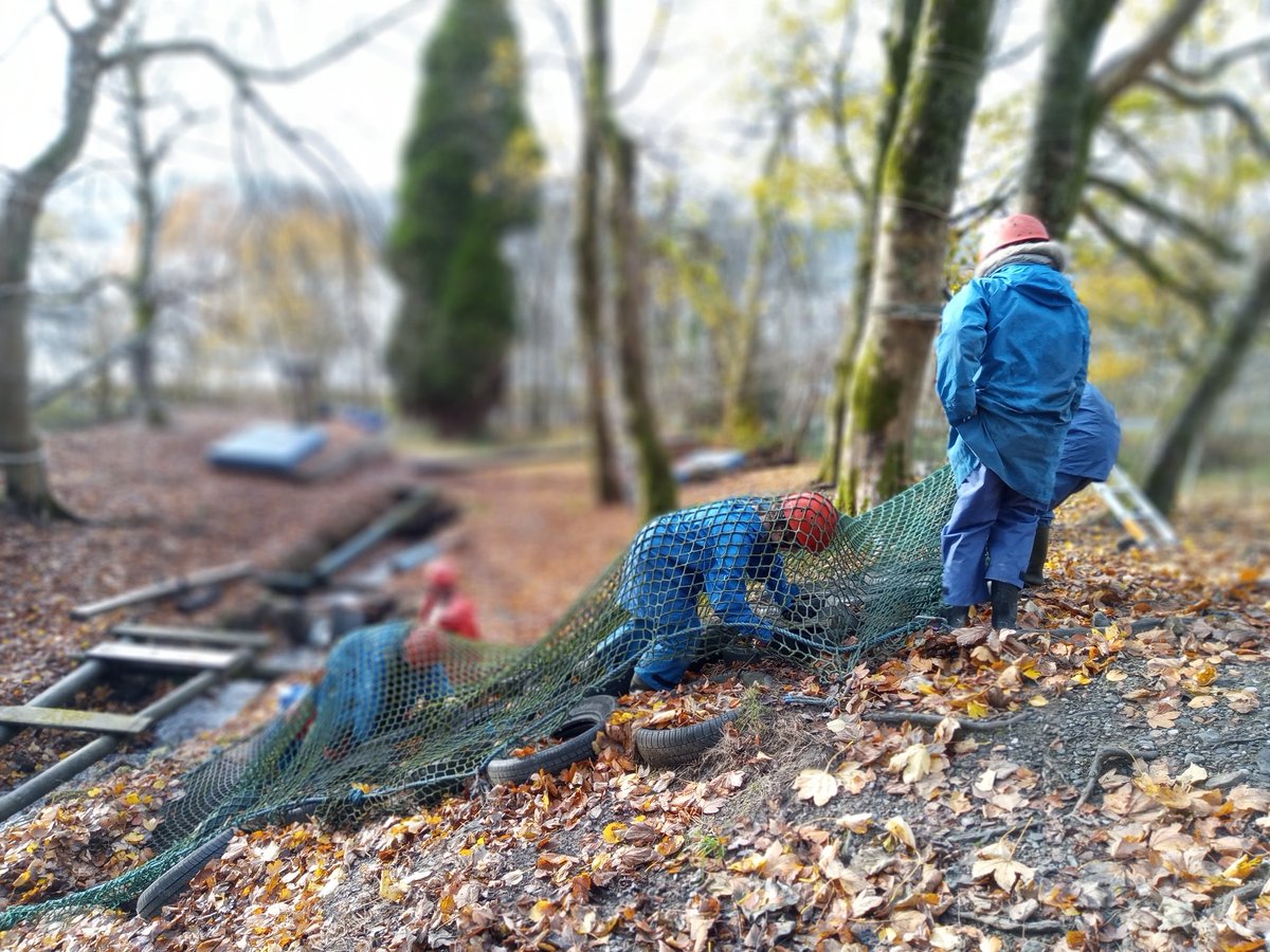 BlairvadachStew's tweet photo. Day 3 #EastbankBV20 - @EastbankPri
Today we used our whittled wood spindles to investigate #FrictionFire #Bushcraft
Before heading to the #BVRopesCourse to push our ever improving team skills.
We'll done everyone.
More tomorrow @BlairvadachOEC https://t.co/fRNVqzKo68