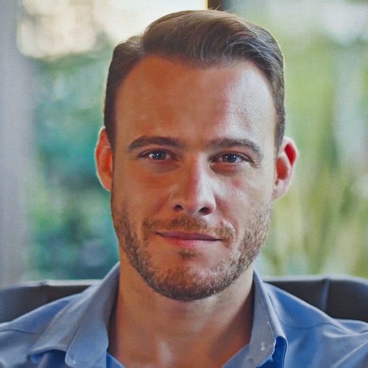 Eda & Serkan looking at each other              ~ a thread ~        #sençalkapımı •  #edser     #kerembürsin •  #handeerçel