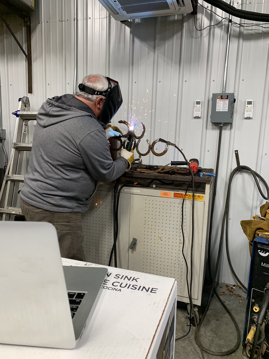 HcpsLearning's tweet photo. Mr. Byrd @JebyrdByrd zooming with his students to complete their service learning projects. #CA #hcpsinspired #skillsusa #innovation https://t.co/9exfalXVqz