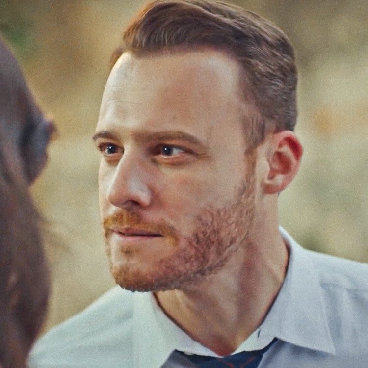 Eda & Serkan looking at each other              ~ a thread ~        #sençalkapımı •  #edser     #kerembürsin •  #handeerçel