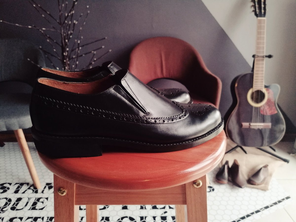 COCO_COLORS_05's tweet image. Buenas tardes me regalan un RT

Queremos que más personas conozcan nuestros productos 100% cuero.

Somos COCO &quot;Creatividad en cueros y tejidos&quot;

Escríbenos 7986-1858