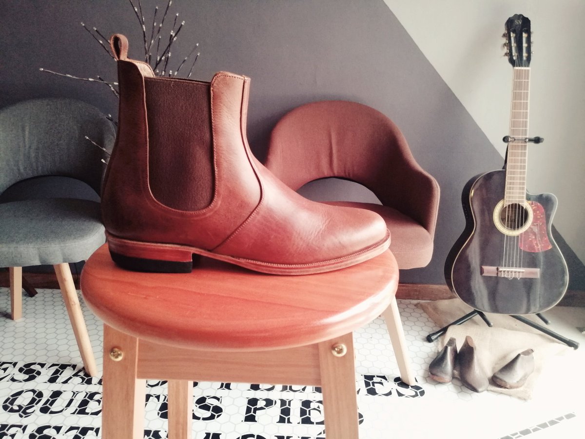 COCO_COLORS_05's tweet image. Buenas tardes me regalan un RT

Queremos que más personas conozcan nuestros productos 100% cuero.

Somos COCO &quot;Creatividad en cueros y tejidos&quot;

Escríbenos 7986-1858