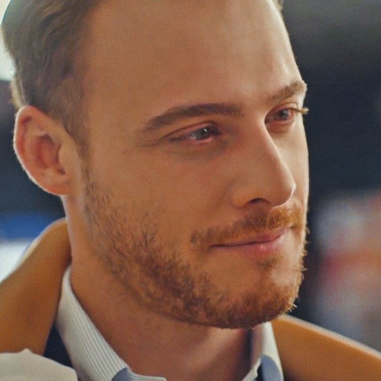 Eda & Serkan looking at each other              ~ a thread ~        #sençalkapımı •  #edser     #kerembürsin •  #handeerçel